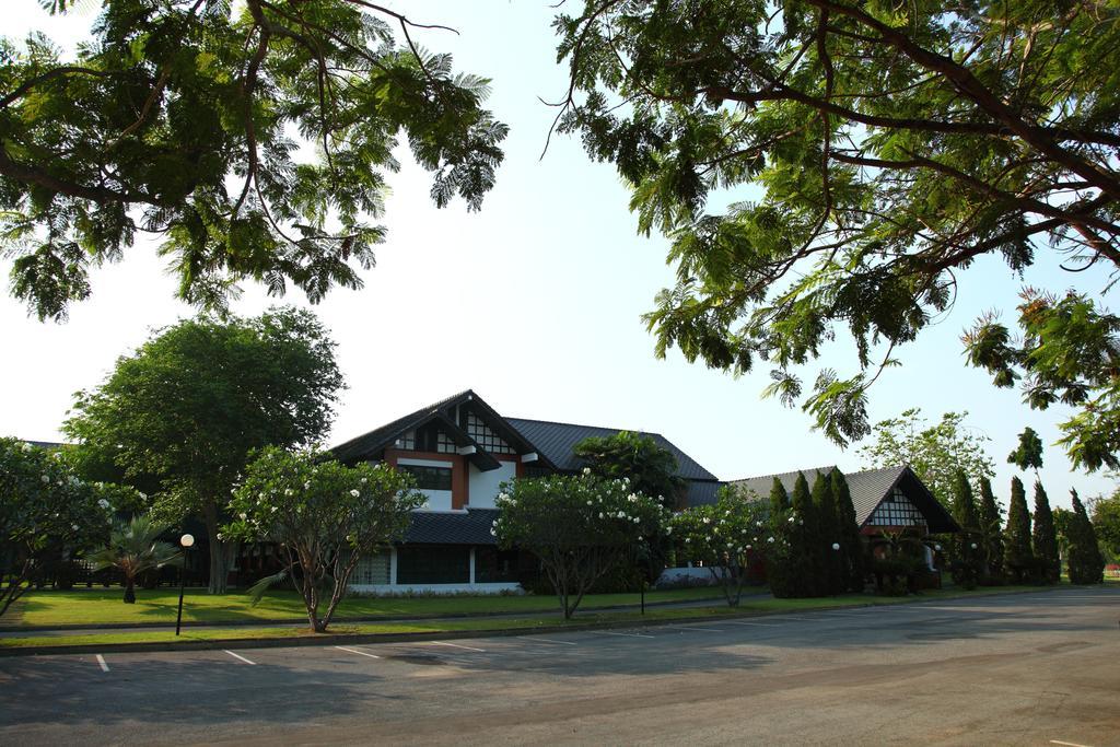 Korat Resort Hotel Nakhonratchasima Zewnętrze zdjęcie